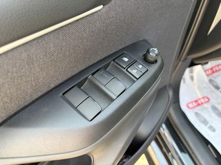 Toyota Yaris 2024 1.5P STYLE 29.813ΧΛΜ! ΑΡΙΣΤΟ!-thumb-31