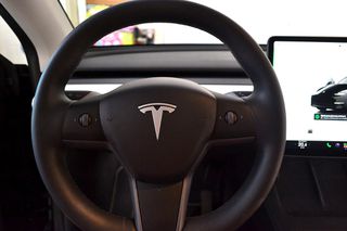Tesla Model Y 2023 standard range RWD-thumb-14