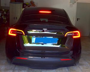 Tesla Model Y 2023 standard range RWD-thumb-4