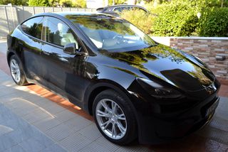 Tesla Model Y 2023 standard range RWD-thumb-7