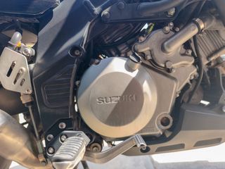 Suzuki V-Strom 1000 2008-thumb-2