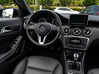 Mercedes-Benz A 180 2013 ΔΕΡΜΑΤΙΝΑ/ΘΕΡΜΑΙΝΟΜΕΝΑ/ΚΑΜΕΡΑ/ΜΕΓΑΛΟ ΣΕΡΒΙΣ-thumb-2