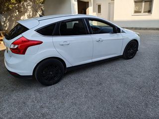 Ford Focus 2013-thumb-3