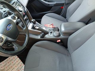 Ford Focus 2013-thumb-5