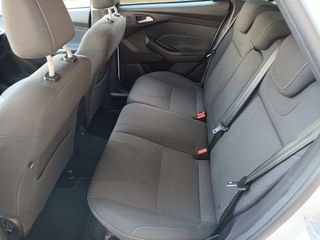 Ford Focus 2013-thumb-6