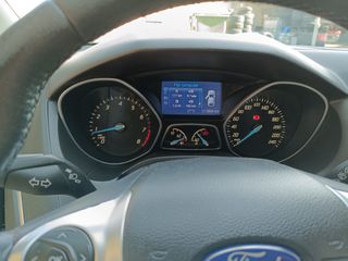 Ford Focus 2013-thumb-7
