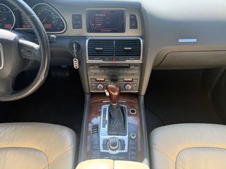 Audi Q7 2007 4.2 QUATTRO-thumb-28