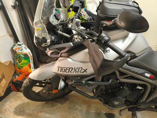 Triumph Tiger 800 XRx 2018-thumb-12