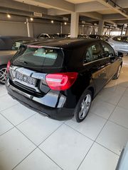 Mercedes-Benz A 180 2015-thumb-5