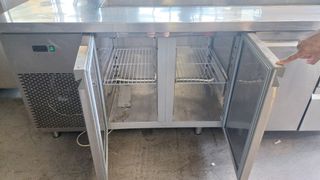 ΨΥΓΕΙΟ ΠΑΓΚΟΣ 3ΠΟΡΤΟ + 2 ΣΥΡΤΑΡΙΑ + ΘΕΣΕΙΣ GN (224Χ70Χ87 CM)-thumb-2