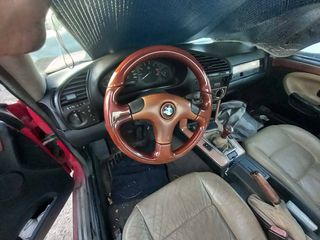 Bmw 318 1990 i.s-thumb-4