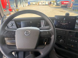Volvo 2022 FH 500XL ADR-thumb-14