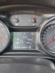 Opel Astra 2018-thumb-12