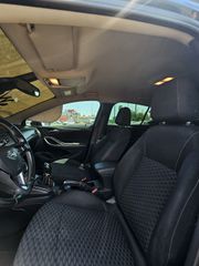 Opel Astra 2018-thumb-15