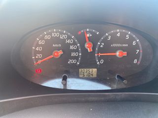 Nissan Micra 2005-thumb-5