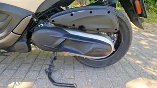 Piaggio Beverly 350 2018 Sport Touring-thumb-6