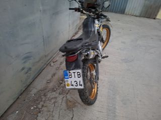 Yamaha XT 125R 2008-thumb-2