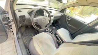 Opel Corsa 2005 C-thumb-6