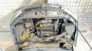Opel Corsa 2005 C-thumb-13