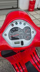 Vespa GTS 300 2008-thumb-2