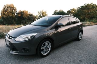 Ford Focus 2011-thumb-6
