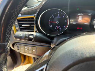 Kia XCeed 2019 1.6 Full Extra PANORAMA Book Service-thumb-23