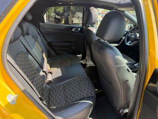 Kia XCeed 2019 1.6 Full Extra PANORAMA Book Service-thumb-32