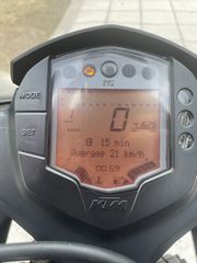 KTM RC 200 2018-thumb-11
