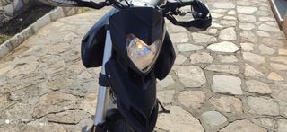 Ducati Hypermotard 796 2011-thumb-2