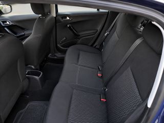 Peugeot 208 2016 1.2-thumb-6
