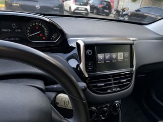 Peugeot 208 2016 1.2-thumb-7