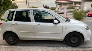 Mazda 2 2004-thumb-2