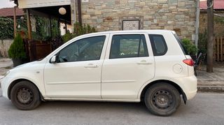 Mazda 2 2004-thumb-6