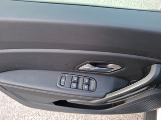 Dacia Duster 2018-thumb-12