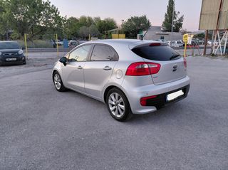 Kia Rio 2016-thumb-2