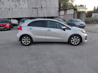 Kia Rio 2016-thumb-5