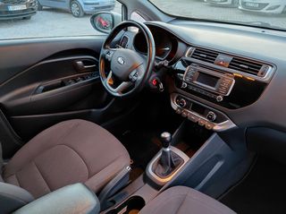Kia Rio 2016-thumb-11