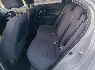 Kia Rio 2016-thumb-14