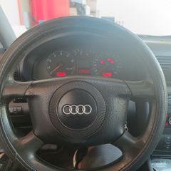 Audi A4 2000-thumb-6
