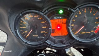 Suzuki V-Strom 650 2005-thumb-1