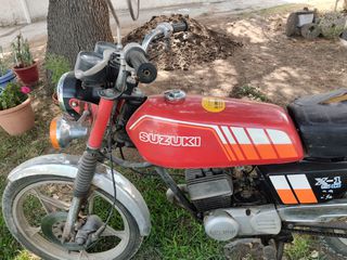 Suzuki 1981-thumb-2