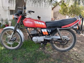 Suzuki 1981-thumb-3