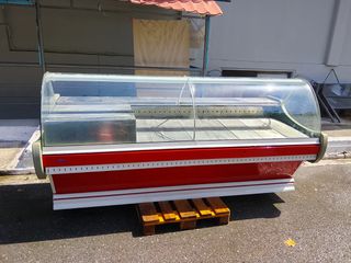 Βιτρίνα αλλαντικών κοπής 2,50 X 1,10μ. με μηχανή