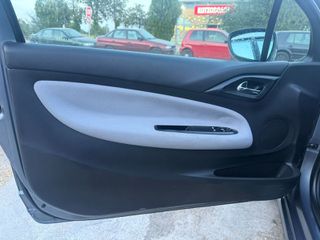 Citroen DS-3 2014-thumb-11