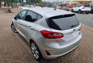 Ford Fiesta 2017 TITANIUM-thumb-5
