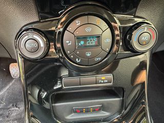 Ford Fiesta 2017 TITANIUM...-thumb-16
