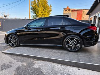 Mercedes-Benz A 180 2019 AMG LINE PANORAMA-thumb-17