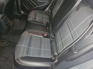 Mercedes-Benz CLA 180 2014 URBAN-thumb-10