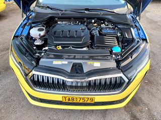 Skoda Octavia 2025 ΑΔΕΙΑ ΤΑΞΙ 100% ΜΕ ΑΥΤΟΚΙΝΗΤΟ-thumb-12