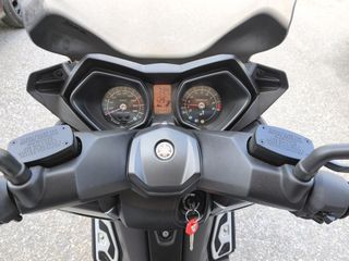 Yamaha XMAX 400 2017-thumb-15